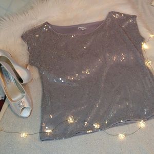 JUST $10!  SPARkLING SEQUINS GRAY CAMI TOP sz M